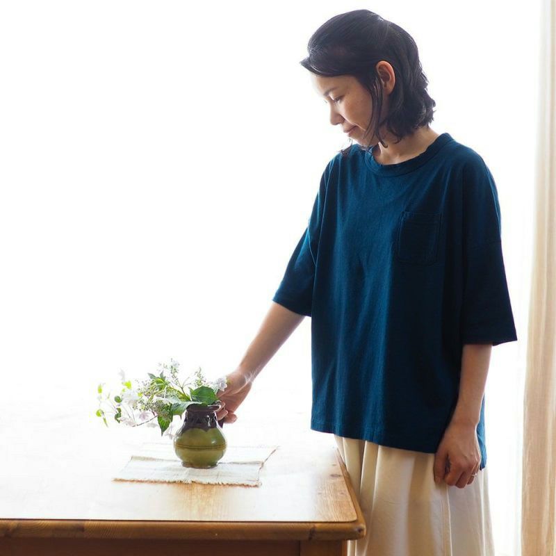 正藍染メイドインアースのＴシャツ【度詰天竺】